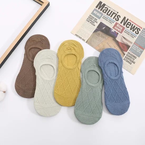 Sommer-Mesh-Einfache und atmungsaktive, flach geschnittene, unsichtbare Herrensocken aus reiner Baumwolle lassen die Ferse nicht fallen. Klimatisierte Socken